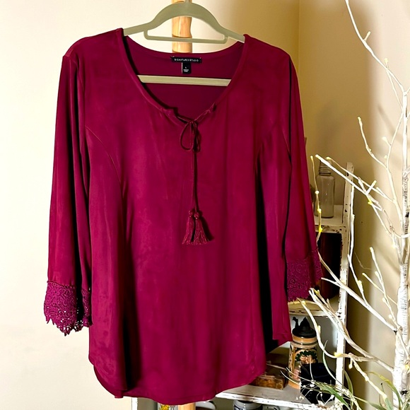 💙Signature 1 Studio L Maroon boho tunic. Feels like lightweight suede.lace trim - Picture 1 of 5